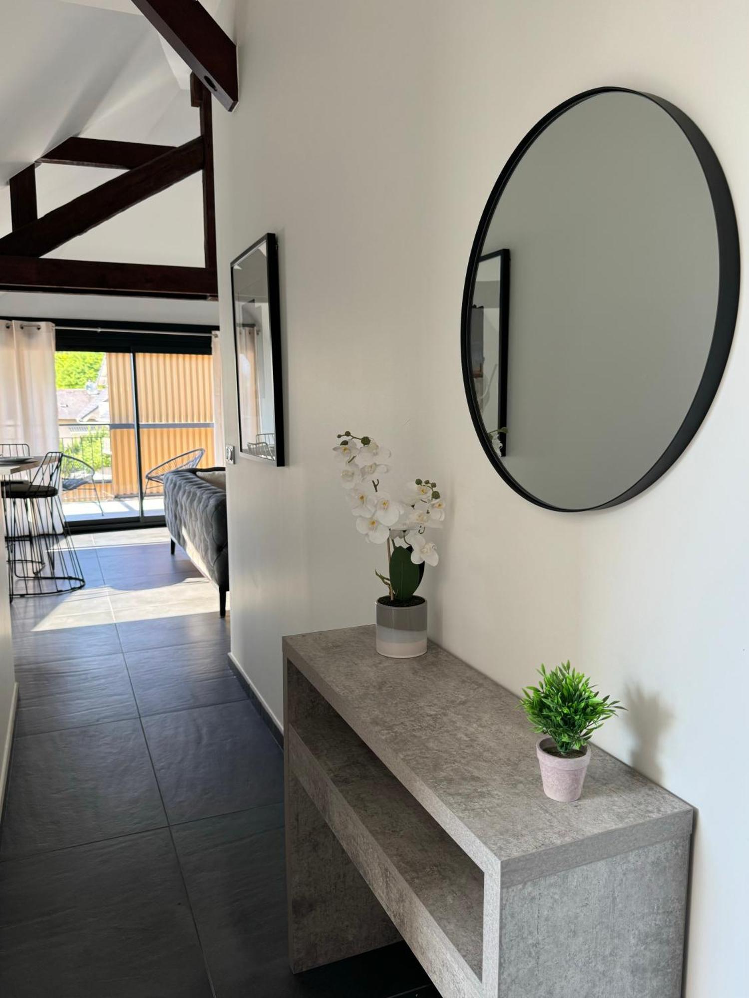 Magnifique Appartement Vue Lac - 5 Personnes Voglans エクステリア 写真
