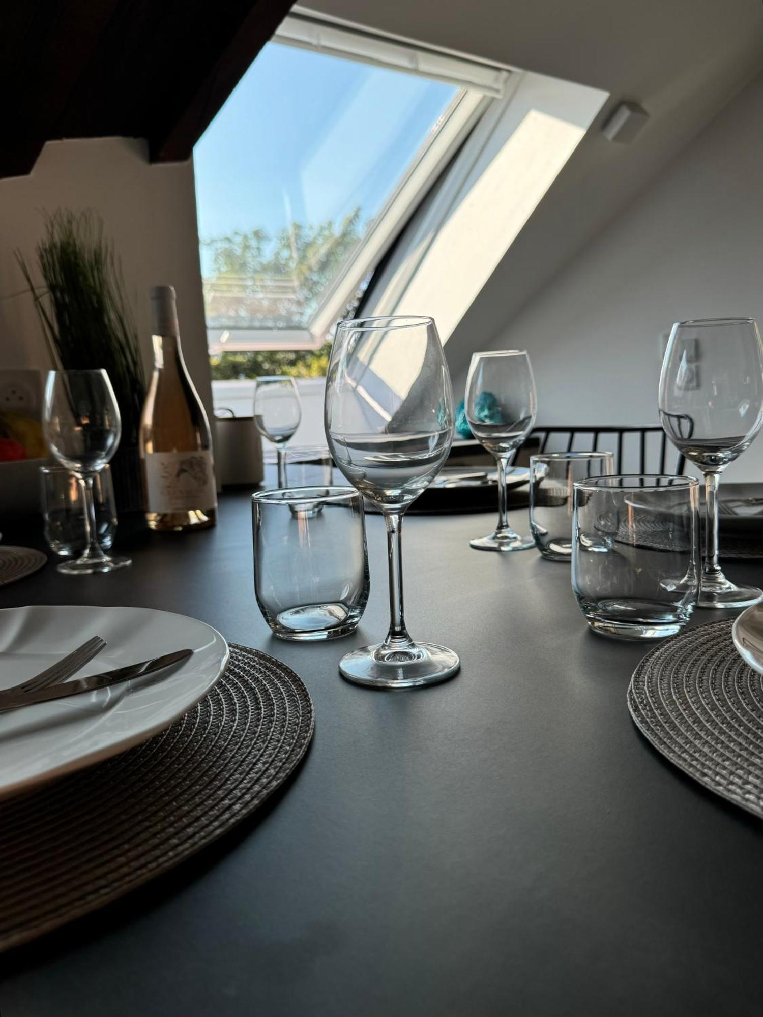 Magnifique Appartement Vue Lac - 5 Personnes Voglans エクステリア 写真